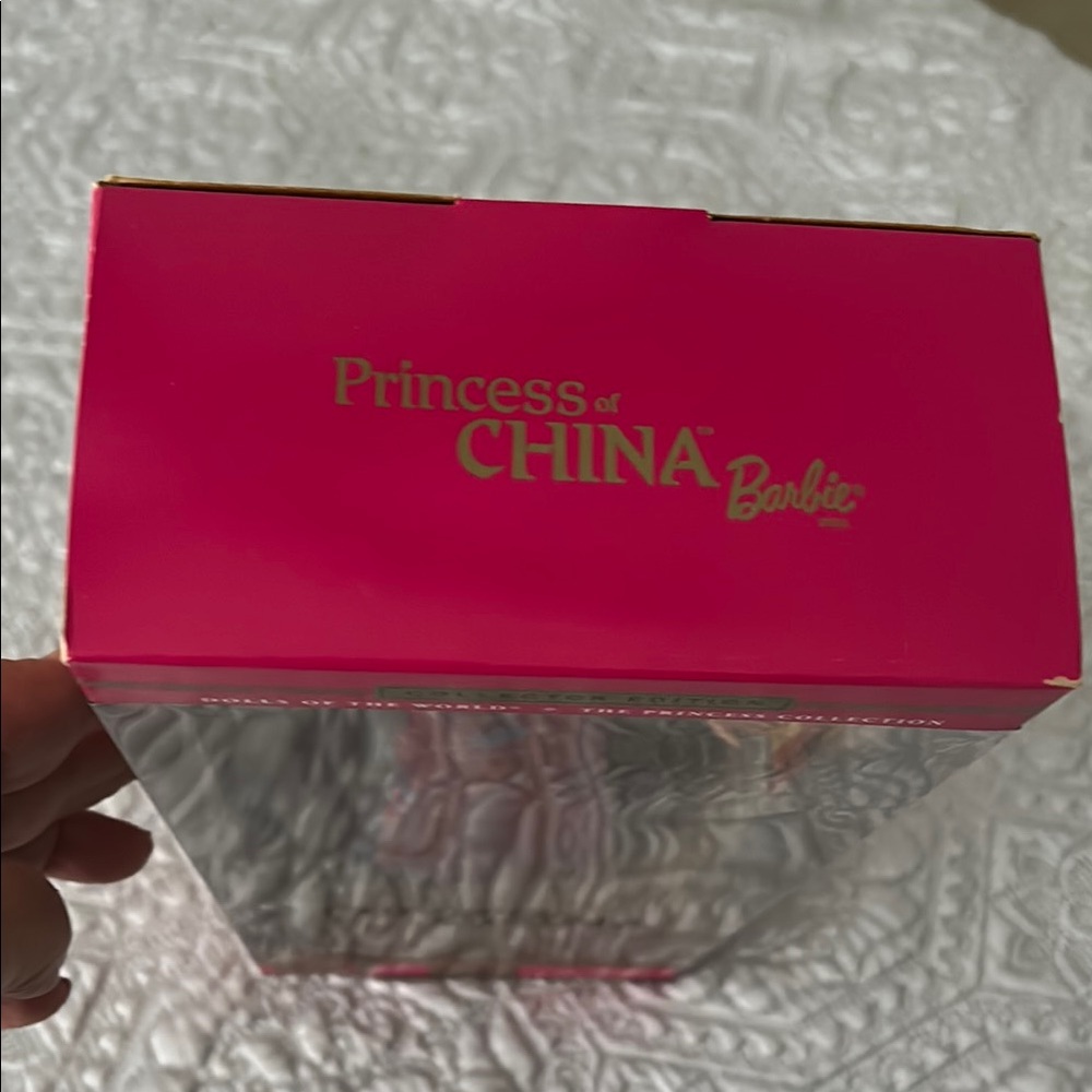 Barbie Princess of China in Pink and Black Gown - Picture 5 of 6